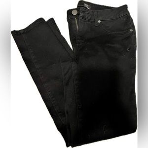 1822 Black Skinny Jeans - No Rips!
